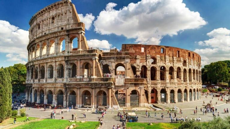 How Many People Could Fit in the Colosseum