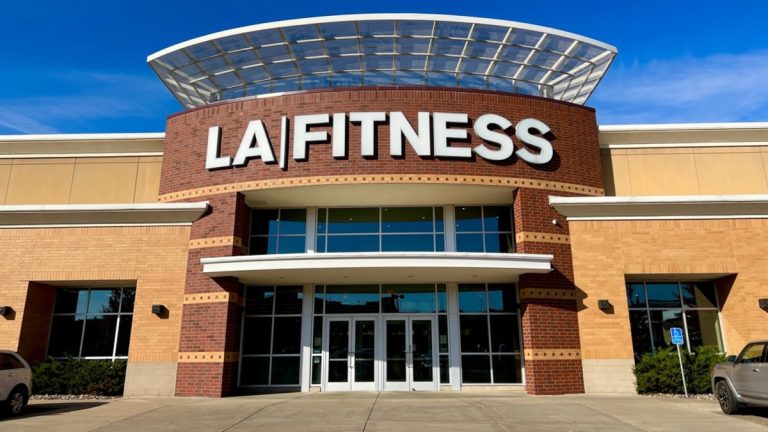 What Time is La Fitness Open Today