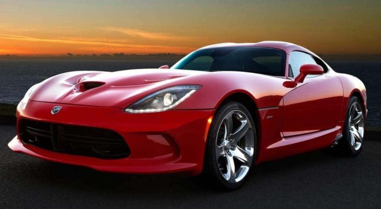 Who Makes the Viper Sports Car